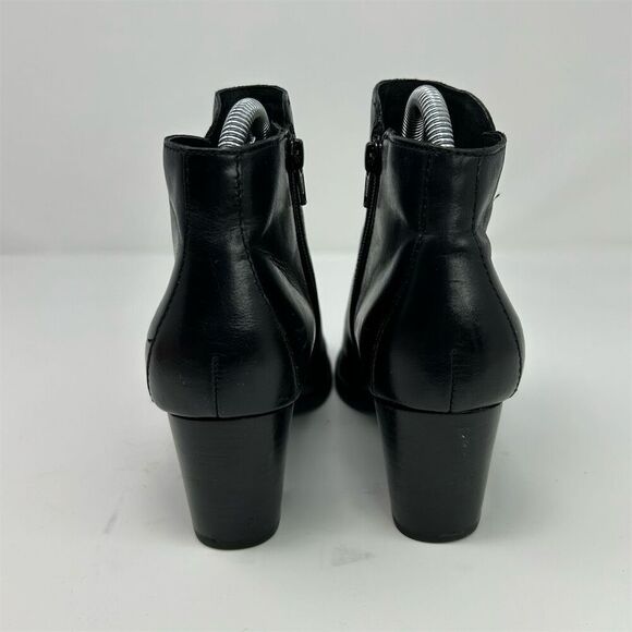 Born Women's Black Leather Ankle Booties Mid Heel Casual Zip Closure Size 7.5 - Picture 9 of 14